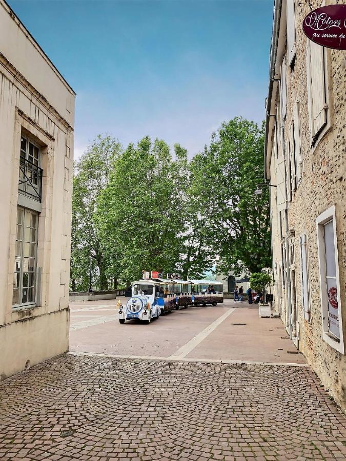 Quartier Historique Et Populaire Du Chateau De ポー エクステリア 写真